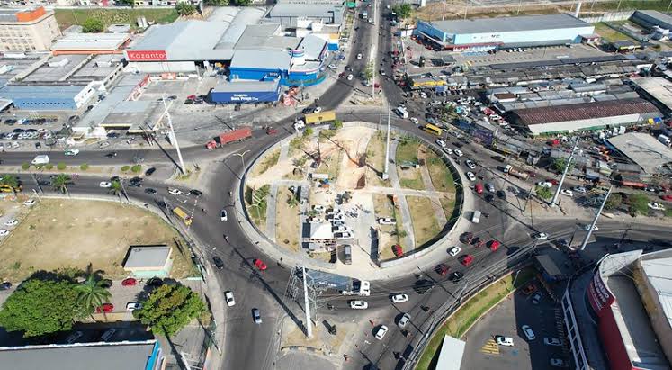 Faixa Da Avenida Camapu Interditada Para Obras Do Viaduto Rei Pel