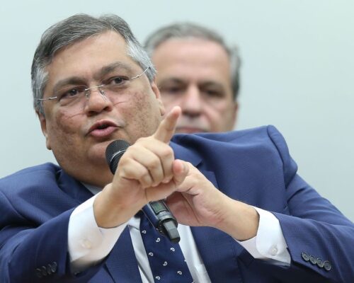 Dino manda PF investigar possível omissão da CVM em denúncia sobre o Banco Master