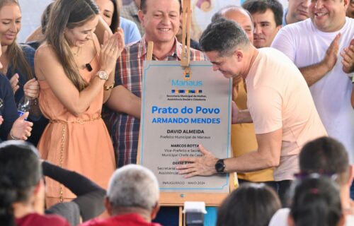 David Almeida inaugura unidade do ‘Prato do Povo’ no bairro Armando Mendes