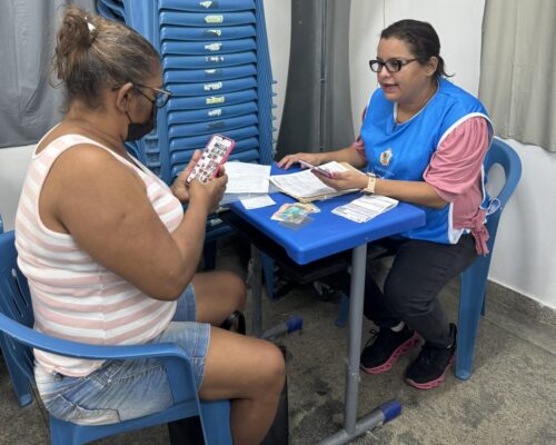 Prefeitura realiza cadastro dos moradores do Zumbi dos Palmares para iniciar processo de entrega de registros de imóveis