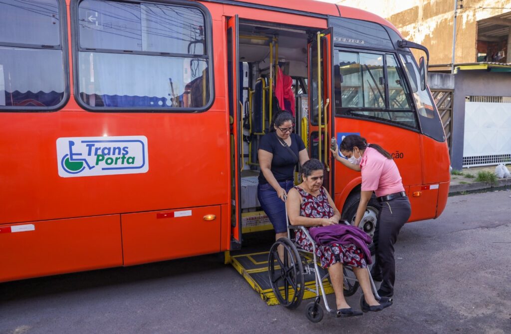 Serviço de deslocamento ‘Transporta’ atende pacientes com dificuldade ...