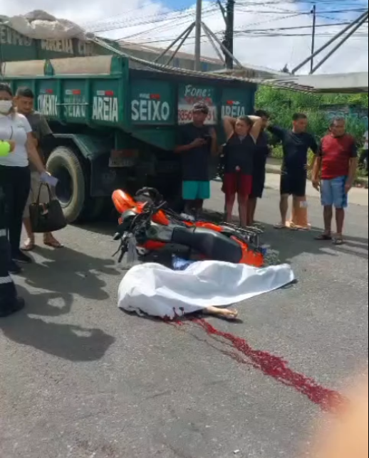 motociclista-morre-em-colisao-