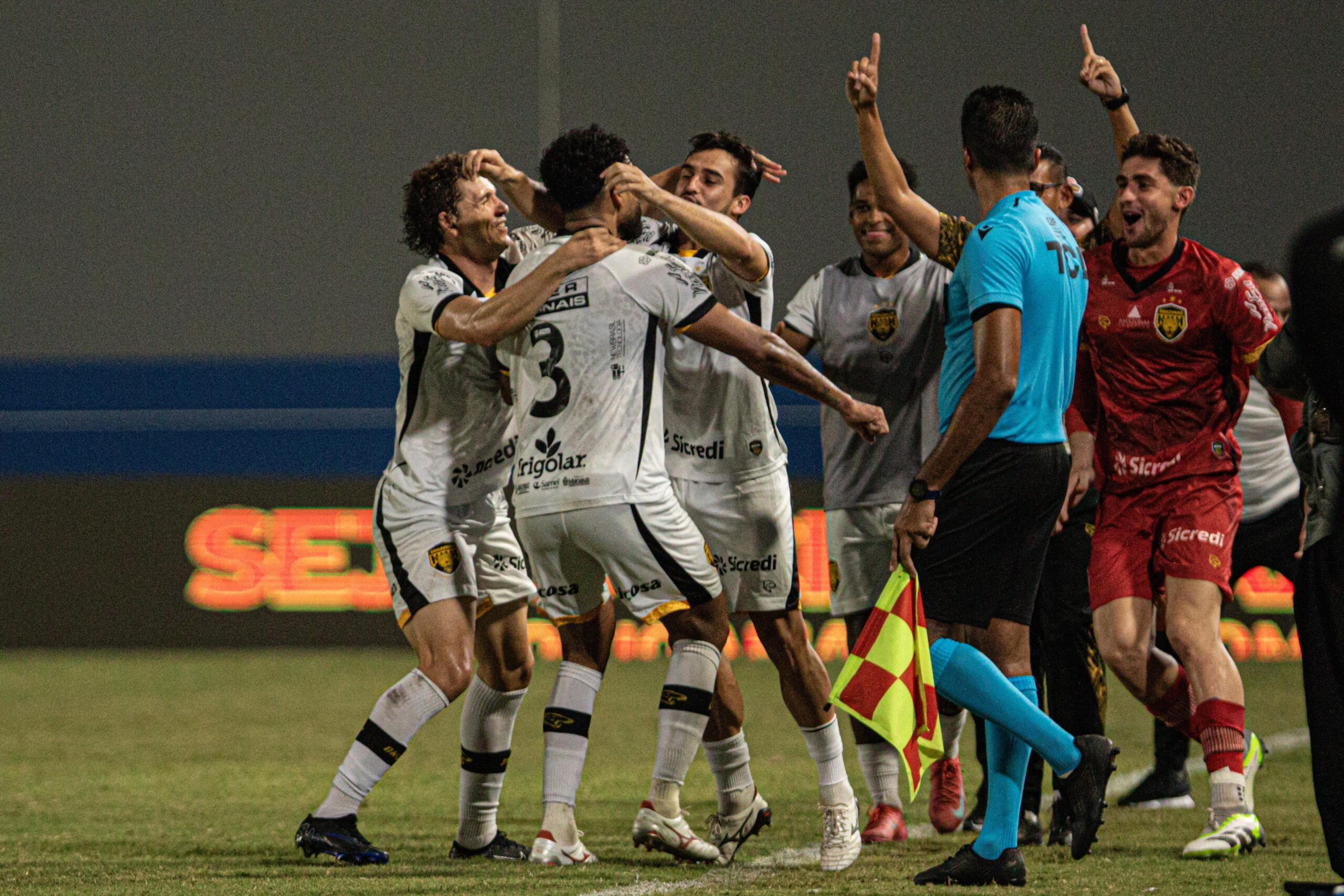 amazonas-fc-vence-o-operario-p