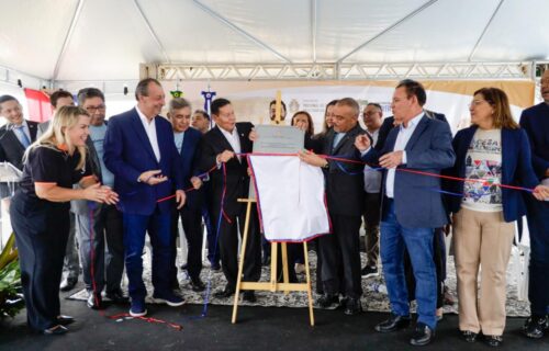 em-inauguracao-do-novo-forum-d