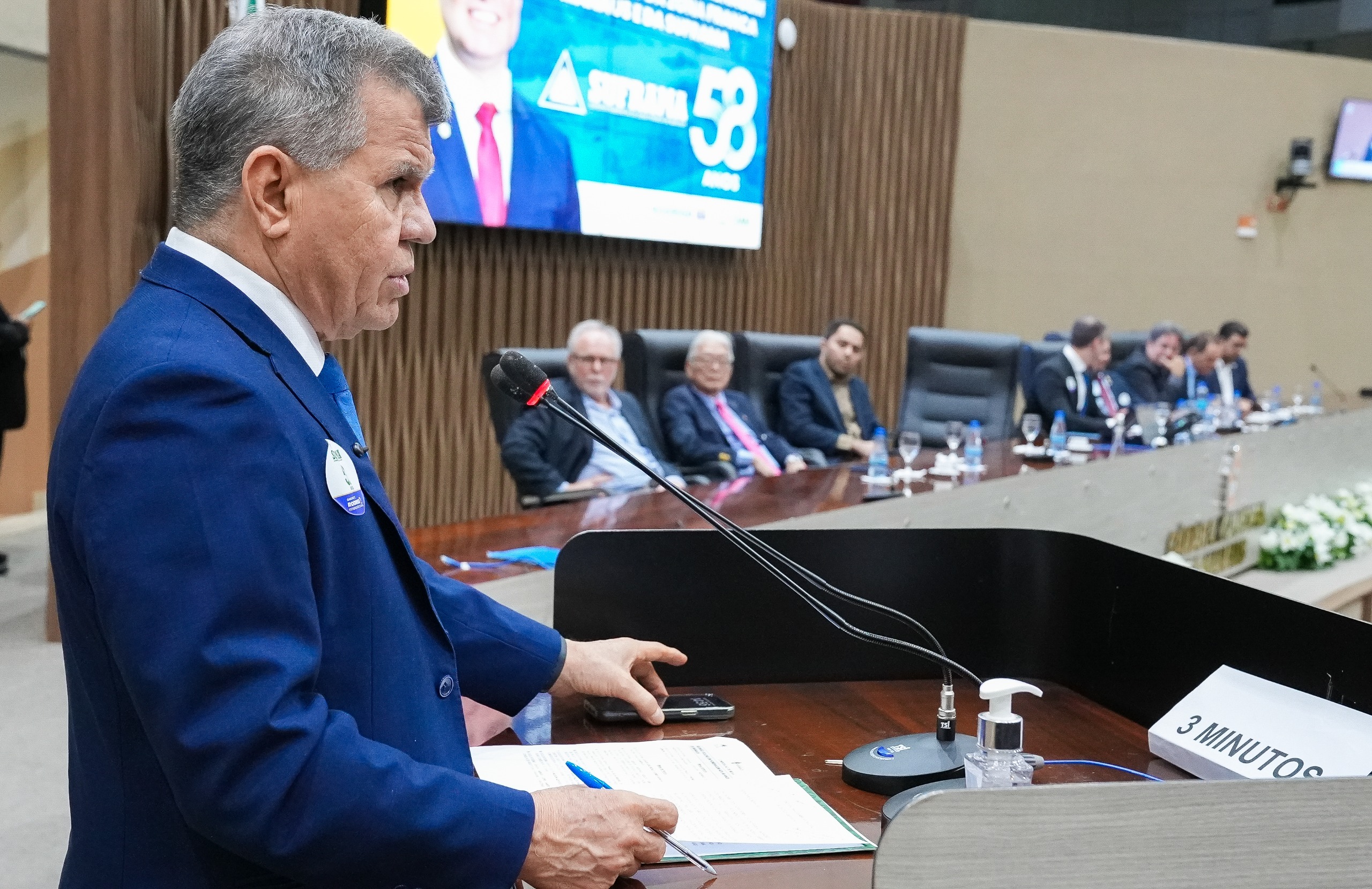 em-reuniao-solene-cmm-homenage
