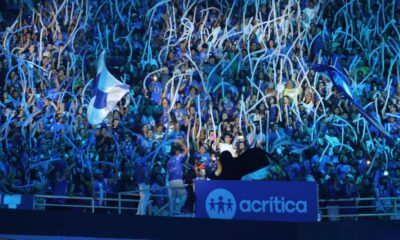 caprichoso-emociona-nacao-azul