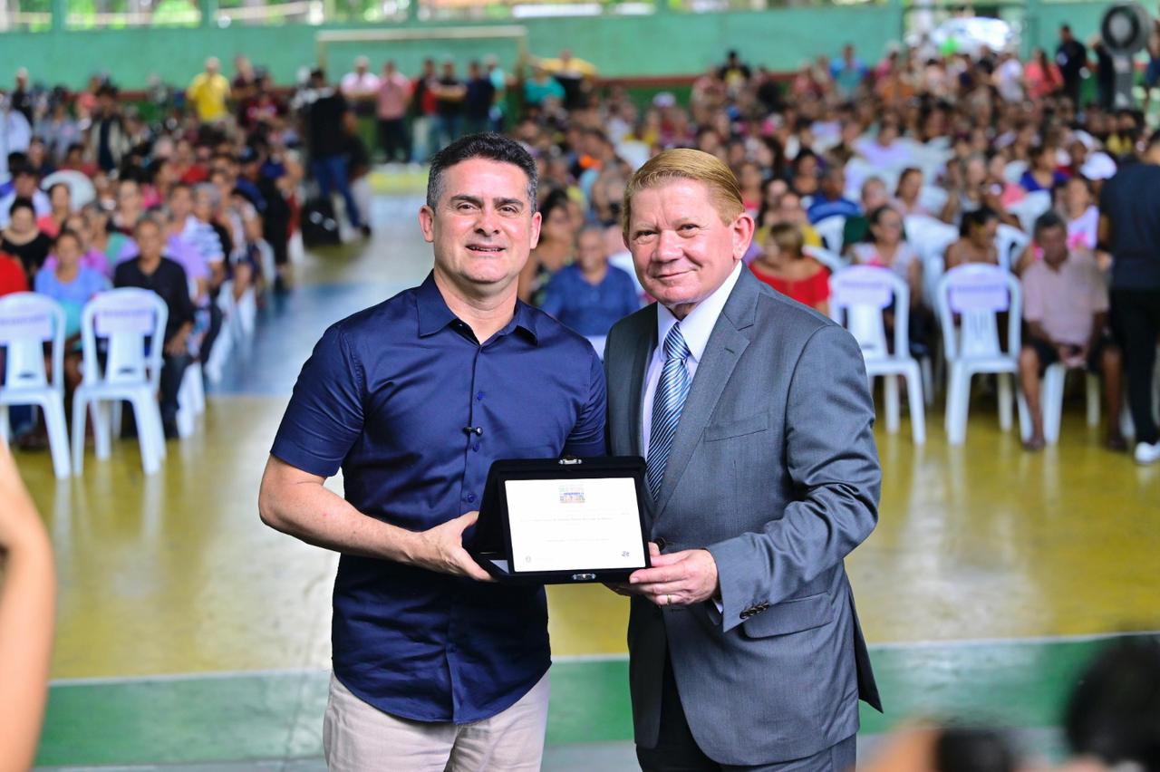prefeito-david-almeida-recebe-