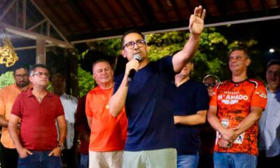 DEPUTADO_DANIEL_ALMEIDA_CHAMA_VEREADOR_SARGENTO_SALAZAR_DE_POLICIAL_CORRUPTO_E_LATA_VAZIA