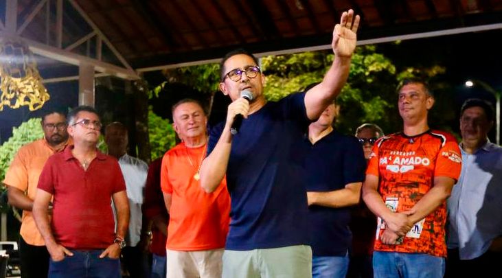 DEPUTADO_DANIEL_ALMEIDA_CHAMA_VEREADOR_SARGENTO_SALAZAR_DE_POLICIAL_CORRUPTO_E_LATA_VAZIA