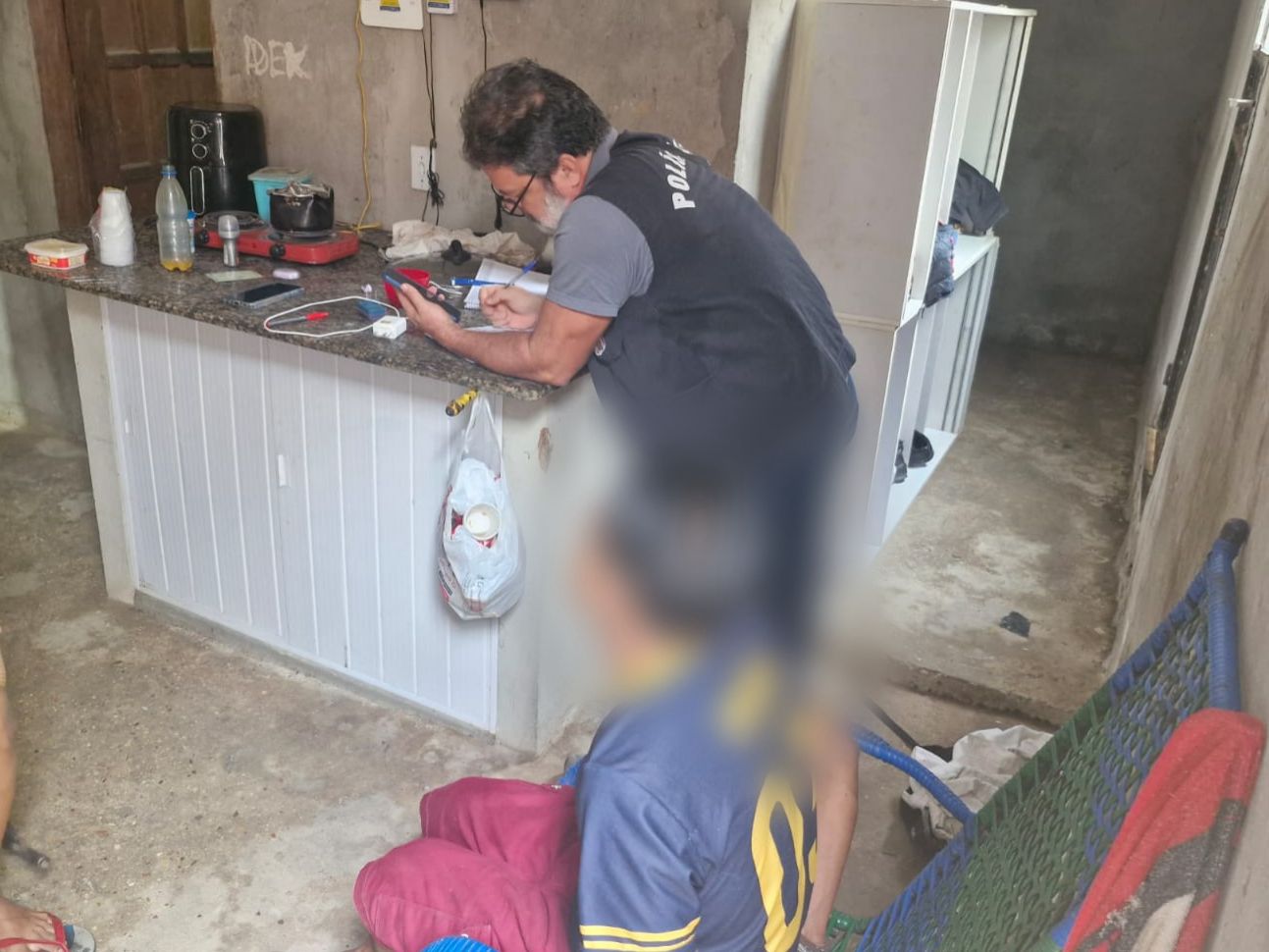 pai-e-preso-por-estupro-de-fil