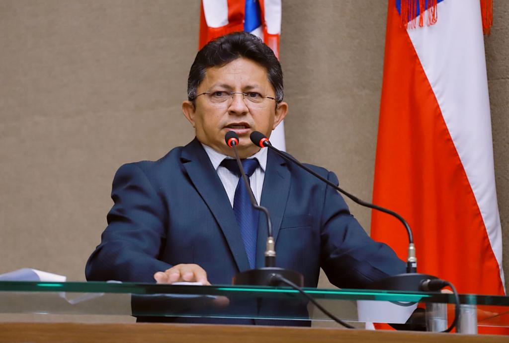 sinesio-campos-e-reeleito-pres