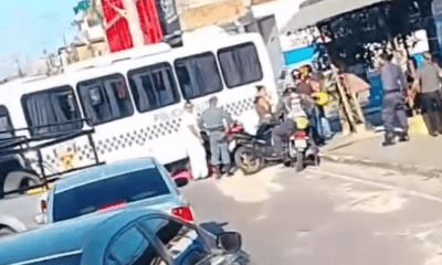 acidente-entre-moto-e-onibus-d