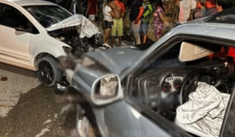 acidente-entre-picape-e-carro-