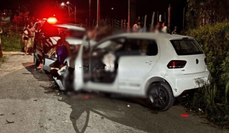 acidente-entre-picape-e-carro-