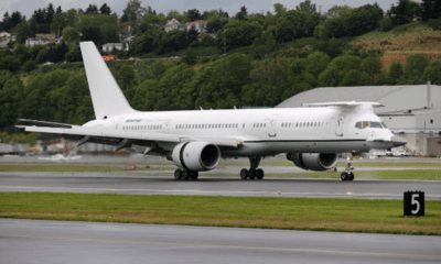 aterrissagem-de-aviao-militar-