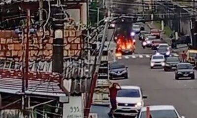 carro-pega-fogo-e-interdita-av