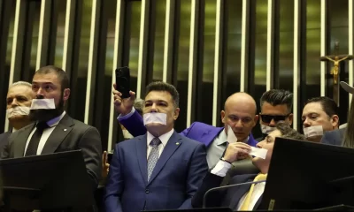 oposicao-pernoita-no-plenario