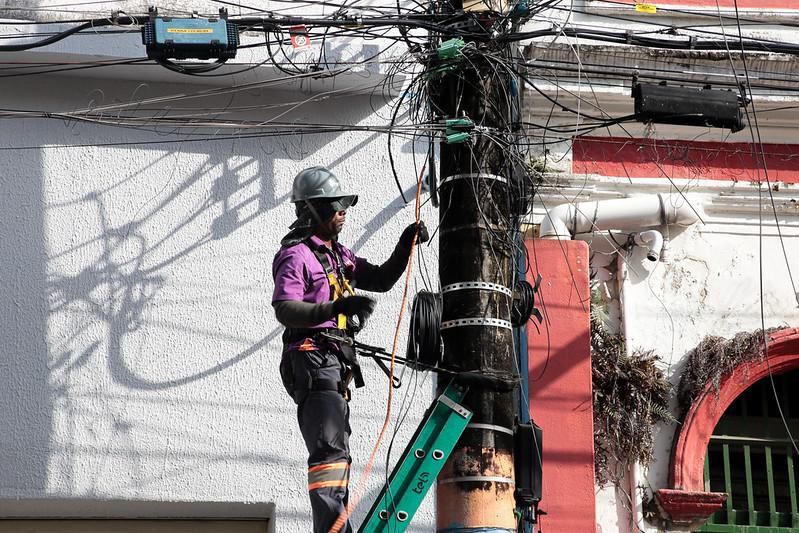 Prefeito_David_Almeida_acompanha_nova_ação_do_‘Mutirão_no_Centro’_e_fiscaliza_retirada_de_'cabos mortos'_canal92am_01