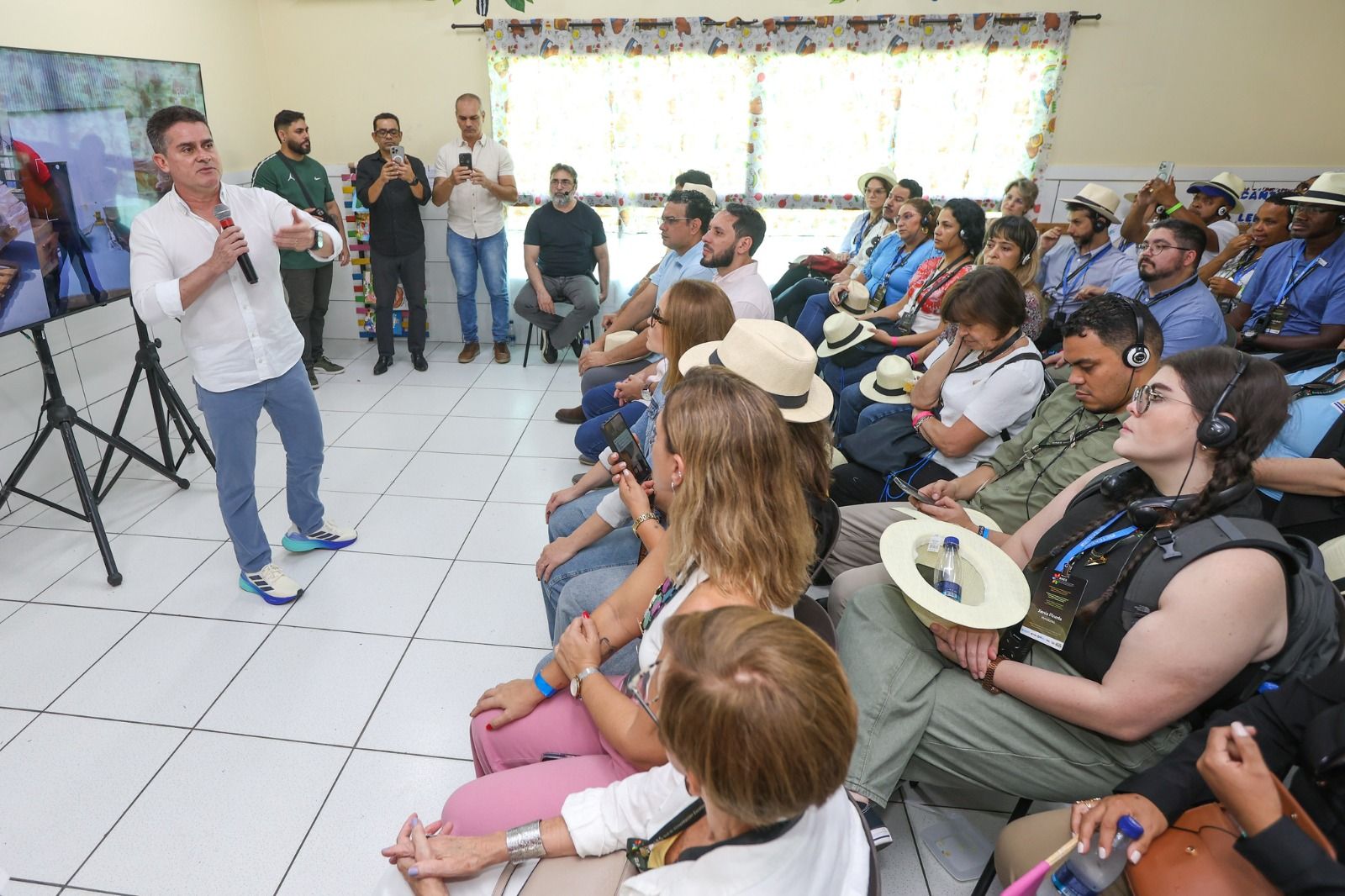prefeito-david-almeida-recebe-
