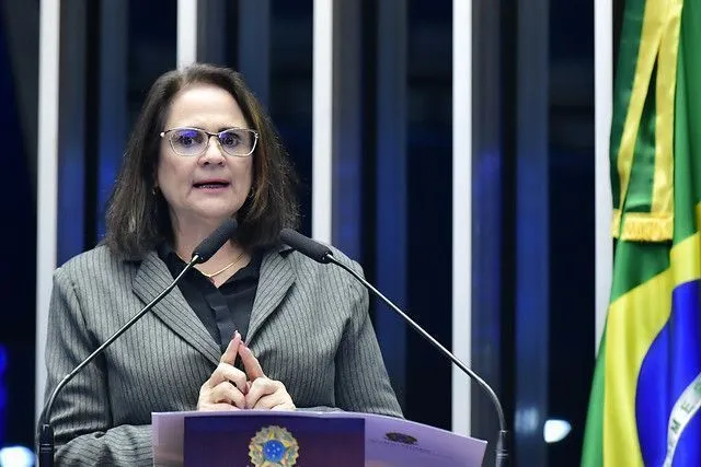 senadora-damares-alves-anuncia