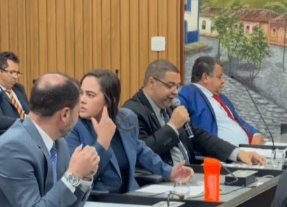 vereador-vota-contra-aumento-d