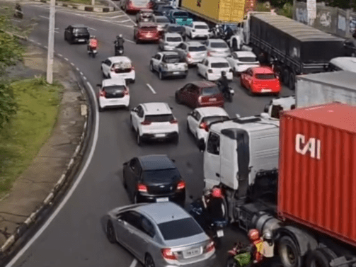 acidente-na-avenida-efigenio-s