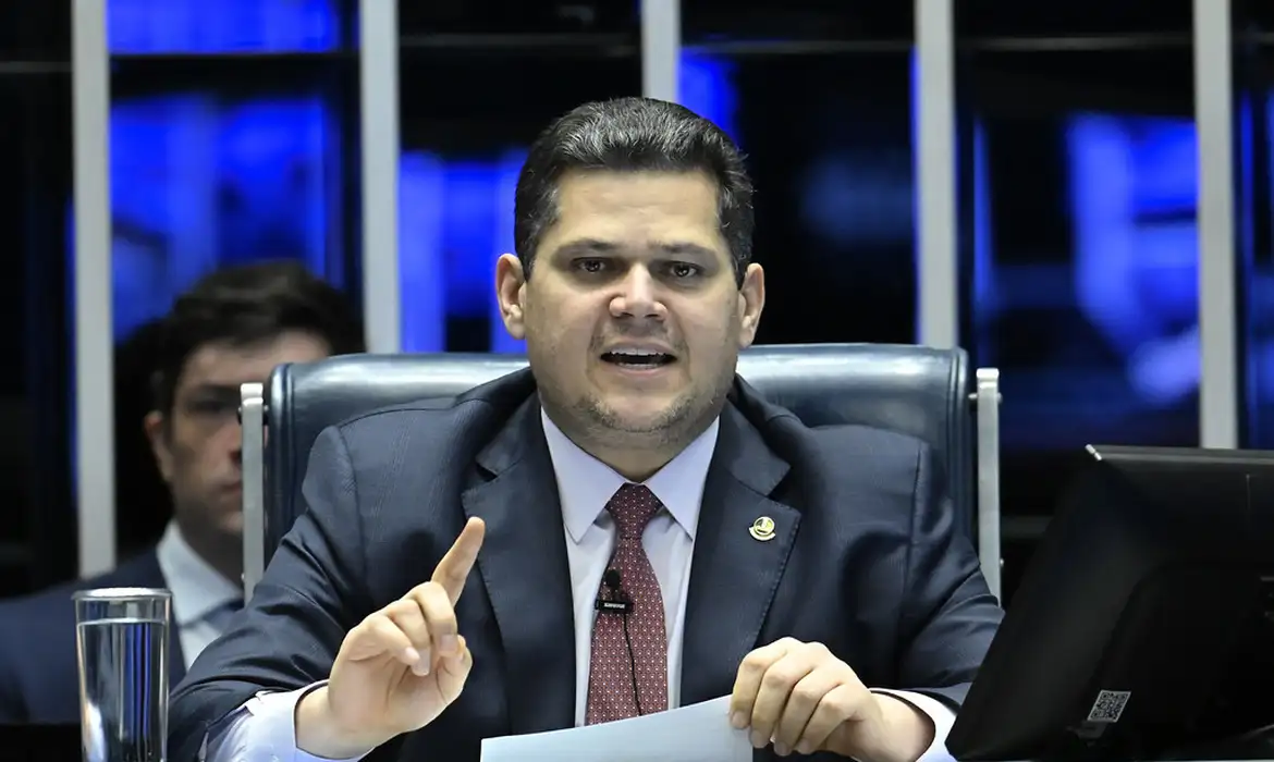 alcolumbre-manda-arquivar-pec-