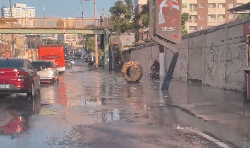 VAZAMENTO-ÁGUA-MANAUS