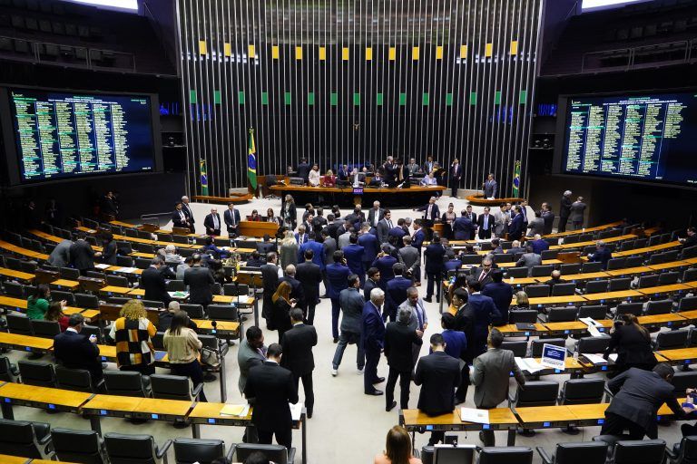 camara-dos-deputados-canal92am
