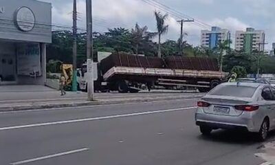 carreta-tomba-e-interdita-tota