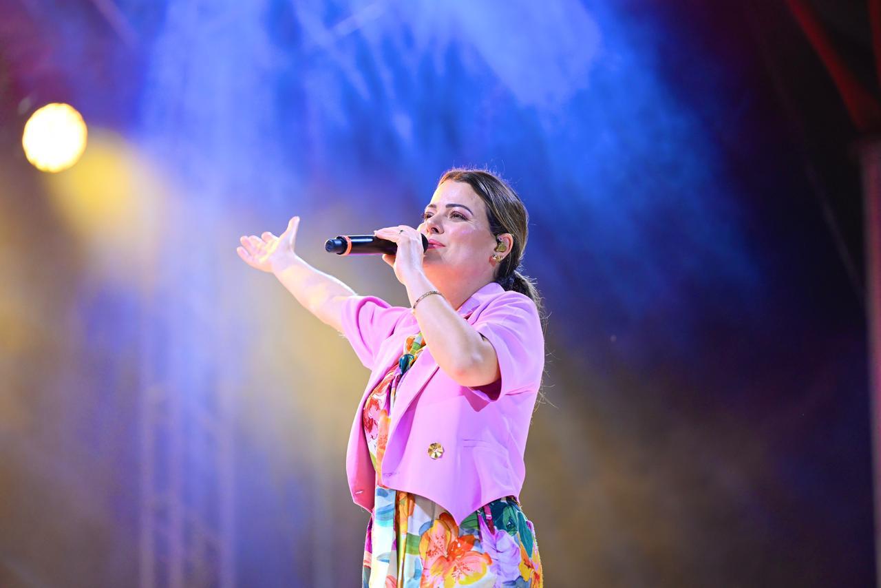 ana-paula-valadão-canal92am