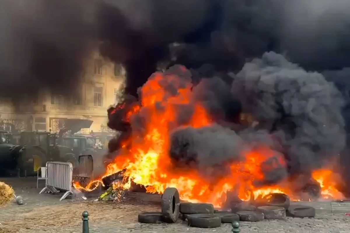 incendio-bruxelas-canal92am