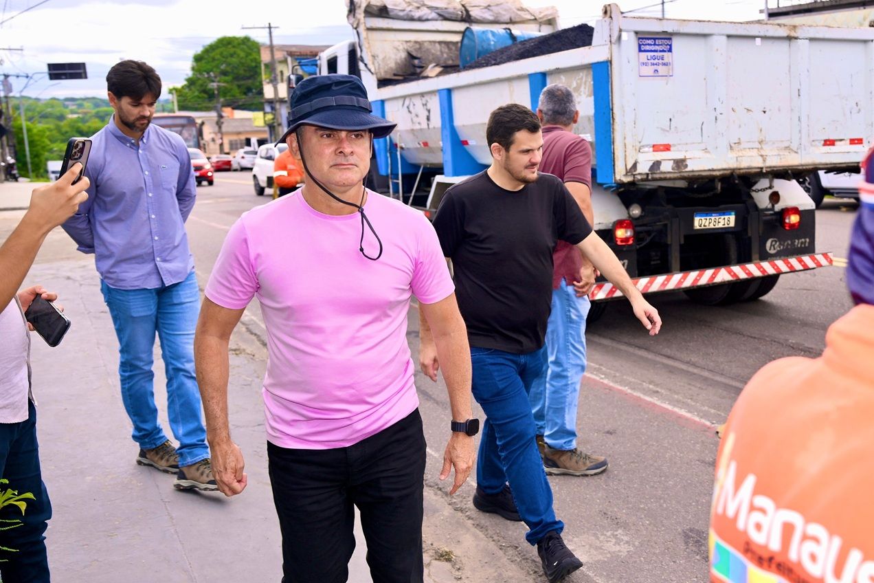 Prefeito-David-Almeida-Asfalta-Manaus-Canal92am