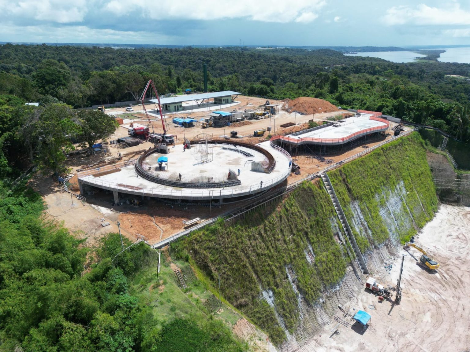 Prefeitura-de-Manaus-Obras-parque-Encontro-das-Águas-Rosa-Almeida-canal92am