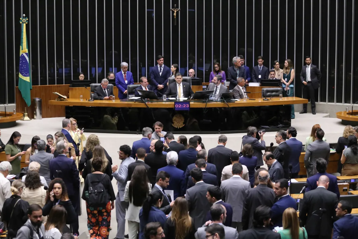 CONGRESSO-PLENARIO-CANAL92AM