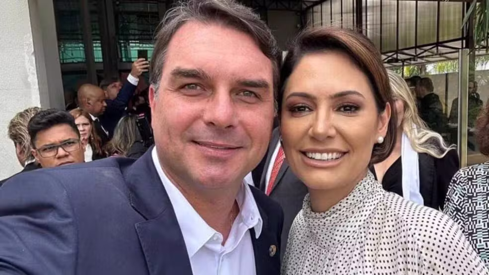 flavio-e-michelle-bolsonaro-racha-canal92am