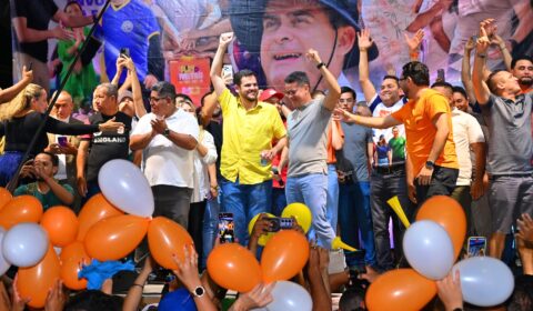 david-almeida-reune-4-mil-pessoas-em-primeiro-ato-de-rua-no-jorge-teixeira-e-destaca-parceria-com-renato-junior-canal92am
