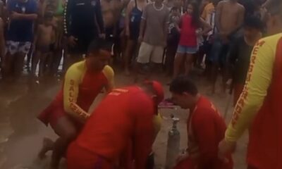 homem-faz-oracao-durante-socorro-agogamento-ponta-negra-canal92am