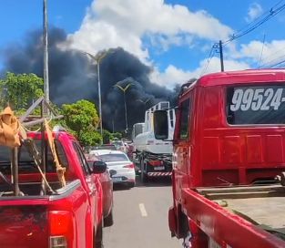 incendio-em-area-de-vegetacao-canal92am