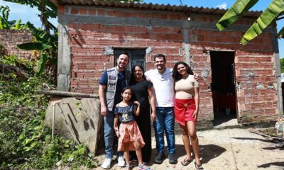 prefeito-renato-junior-leva-casa-manauara-ao-jorge-teixeira-e-realiza-sonho-da-casa-digna-da-costureira-kelly-gomes-boneterre-canal92am