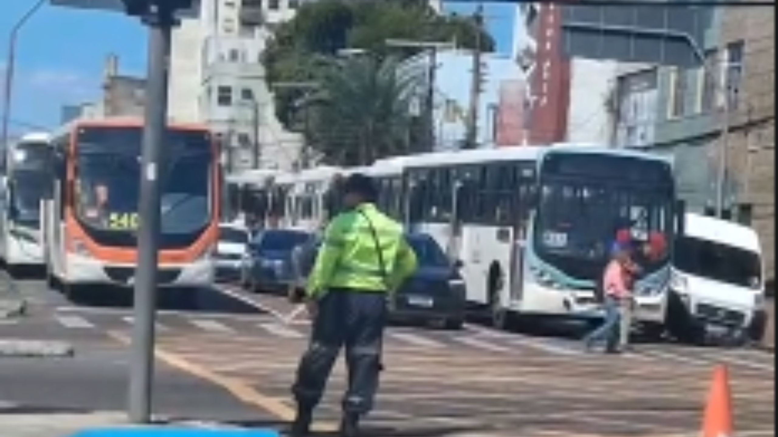 paralisaçao-dos-onibus-canal92am