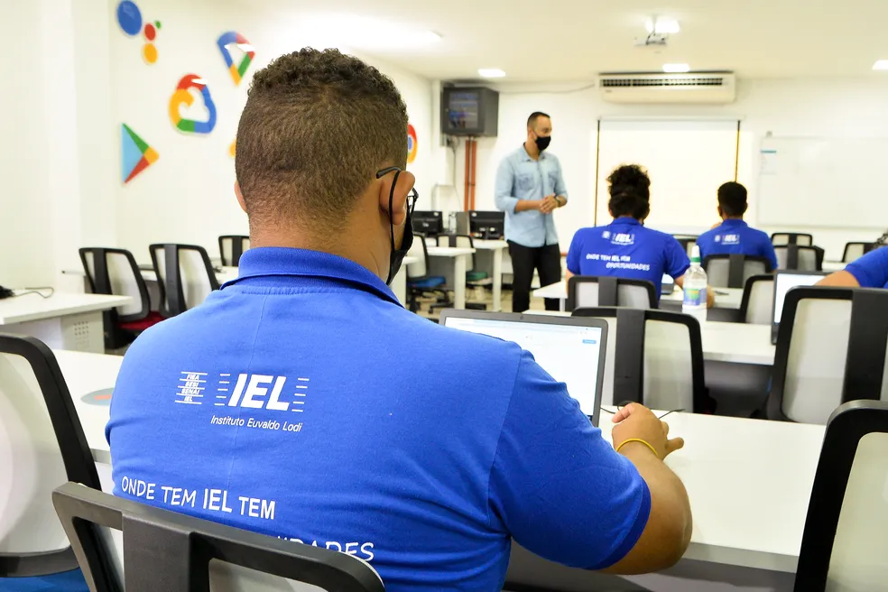iel-amazonas-anuncia-67-vagas-