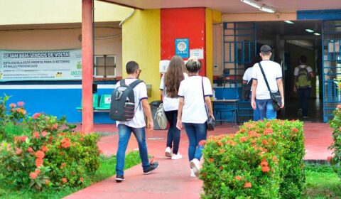 Escola-falta-agua-canal92am