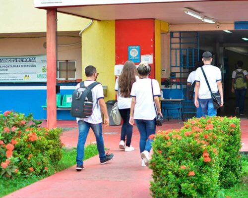 Escola-falta-agua-canal92am