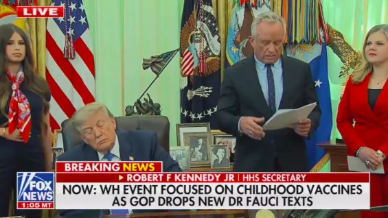 trump-dorme-em-anuncio-de-reducao-de-vacinas-eua-canal92am