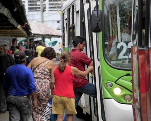 onibus-manaus-greve-canal92am