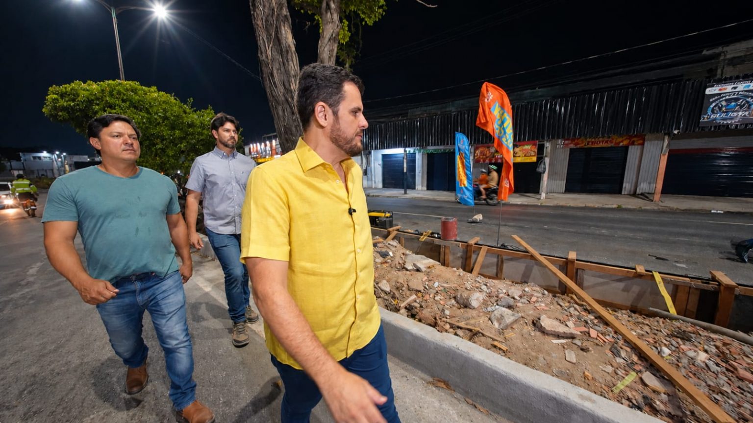 Prefeito-Renato-Junior-garante-permanencia-de-arvores-em-canteiros-centrais-e-anuncia-plantio-de-novas-canal92am
