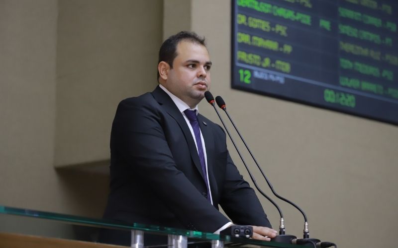 roberto-cidade-e-pressionado-p