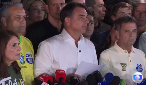 flavio-bolsonaro-nao-reconhece-vitoria-de-lula-canal92am
