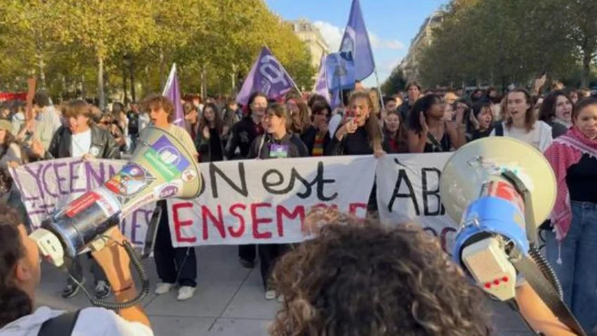 protesto-franca-estudantes-canal92am